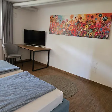 Hisa Dolgi * Ljubljana